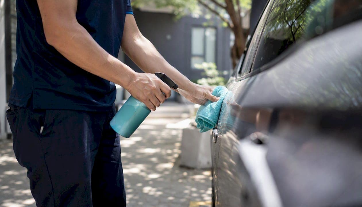 How to Book Car Detailing Between Meetings